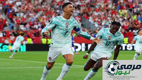 كريستيانو رونالدو يتفاعل إنسانياً مع طفل من ضحايا زلزال فنزويلا (فيديو)